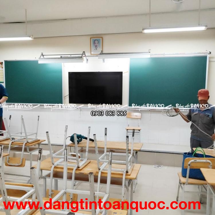 Bảng trượt ngang viết phấn từ Hàn Quốc cho lớp học