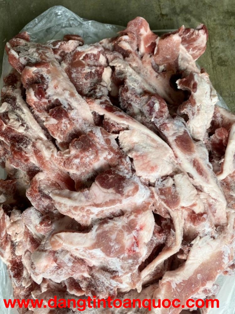 Bảng giá thịt lợn hôm nay: 1kg sườn bao nhiêu tiền?