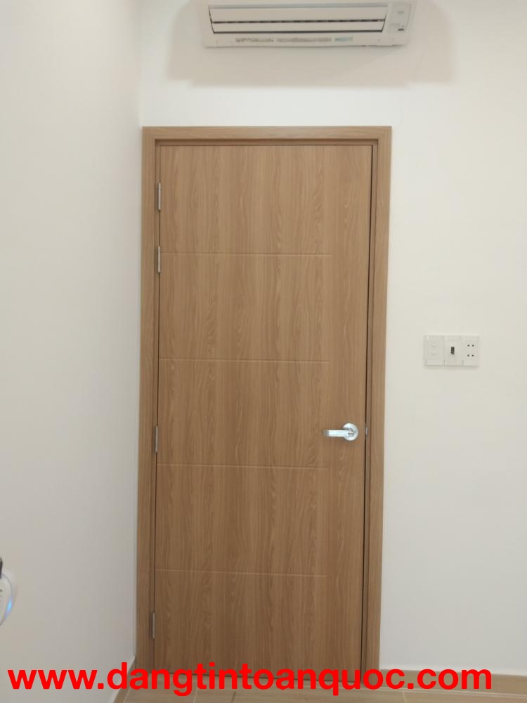 cửa phòng ngủ composite