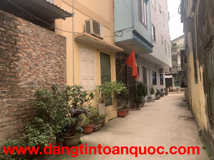 Đất nở hậu có nhà cấp 4 tại khu B, tập thể trung đoàn 664, xã Vĩnh Quỳnh, huyện Thanh Trì, Hà Nội