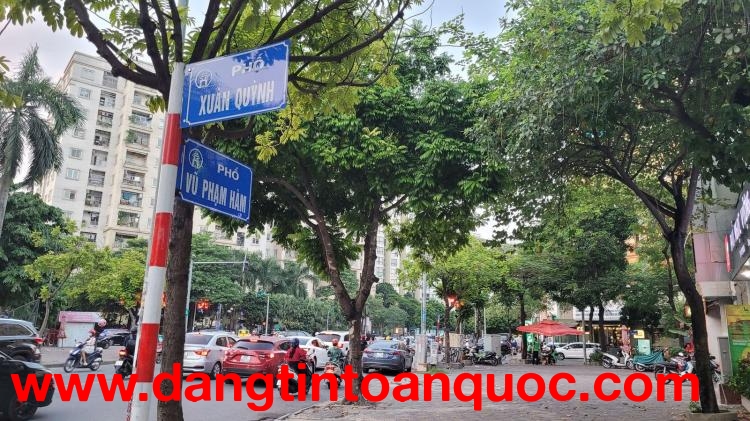 Nhà đẹp mặt phố Xuân Quỳnh,Cầu Giấy-ô tô-kinh doanh-vỉa hè-thoáng sáng-68m*5T-giá 31 tỷ